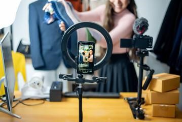 4 Reasons Why Influencer Marketing Thrives in Advertising 3 4 Reasons Why Influencer Marketing Thrives in Advertising 3